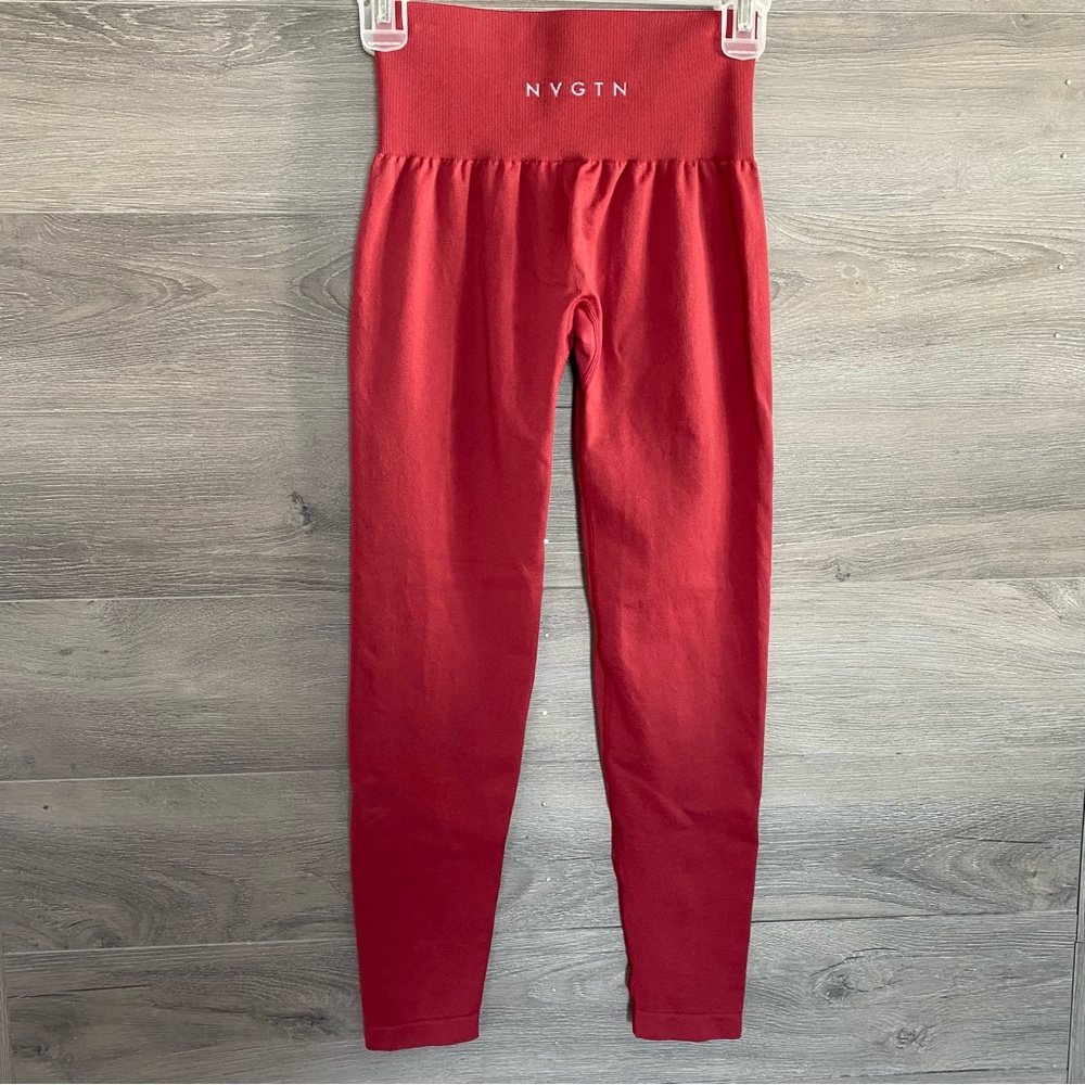 NVGTN Solid Seamless Leggings Carmine Red